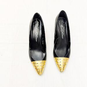 Beverly Feldman Black Shoes Contrast Cap Toe Square Heel Gold Tip Size 7.5